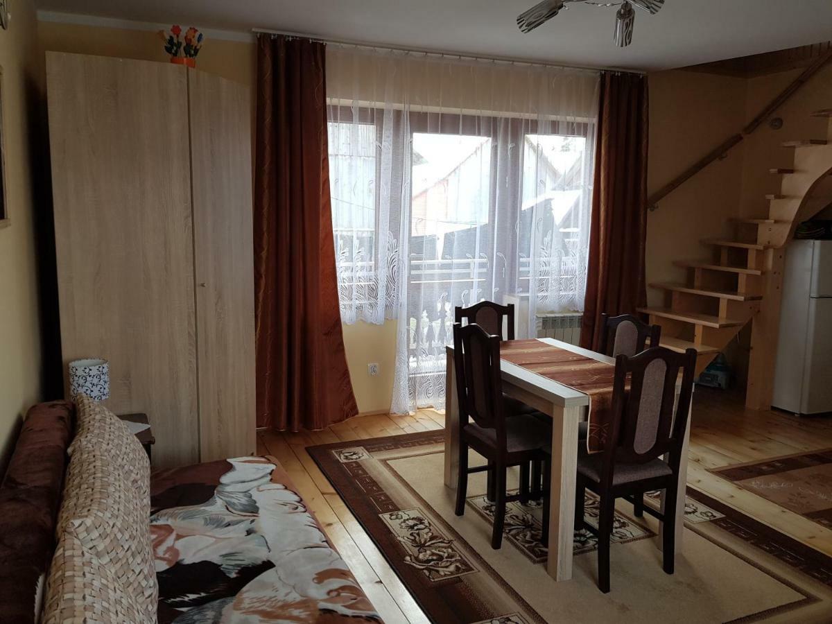 Apartament U Gombosow ยูร์กุฟ ภายนอก รูปภาพ